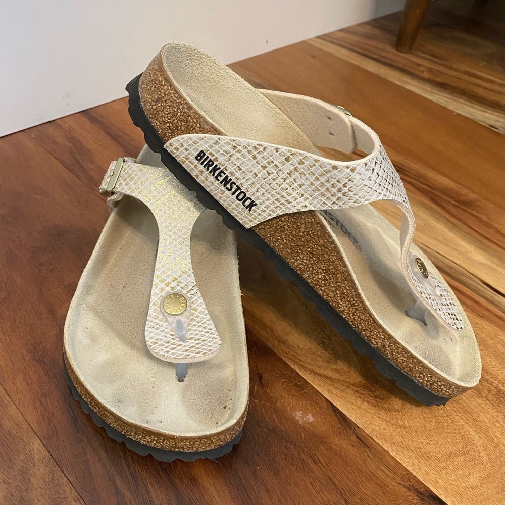 Birkenstock Gizeh Sandal in Shiny Python Eggshell Microfiber - Size 37 Regular